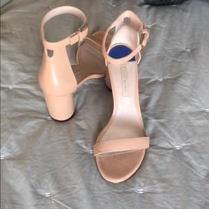 Stuart Weizman Nude Block Heel strappy Pumps